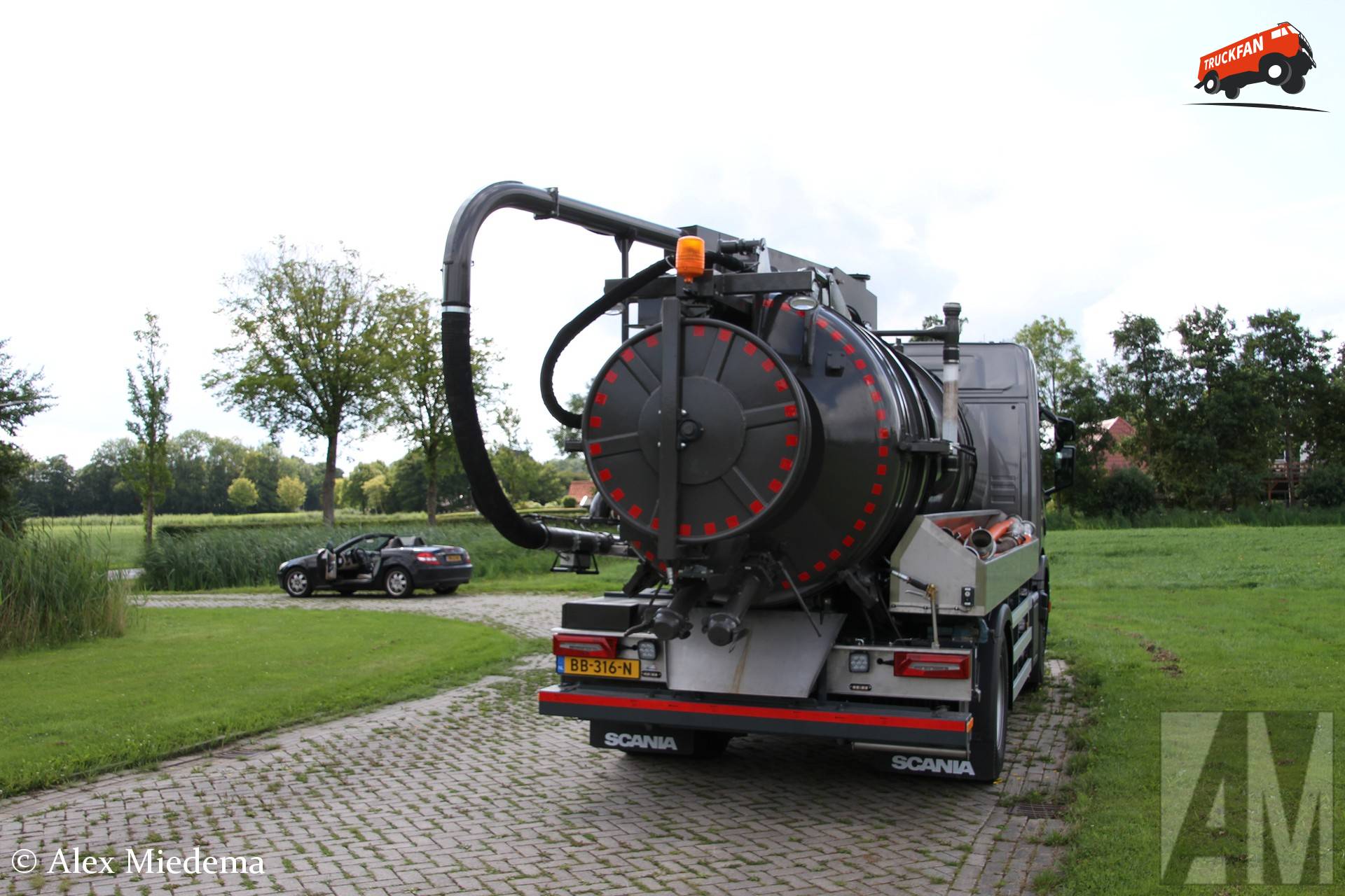 Scania P370