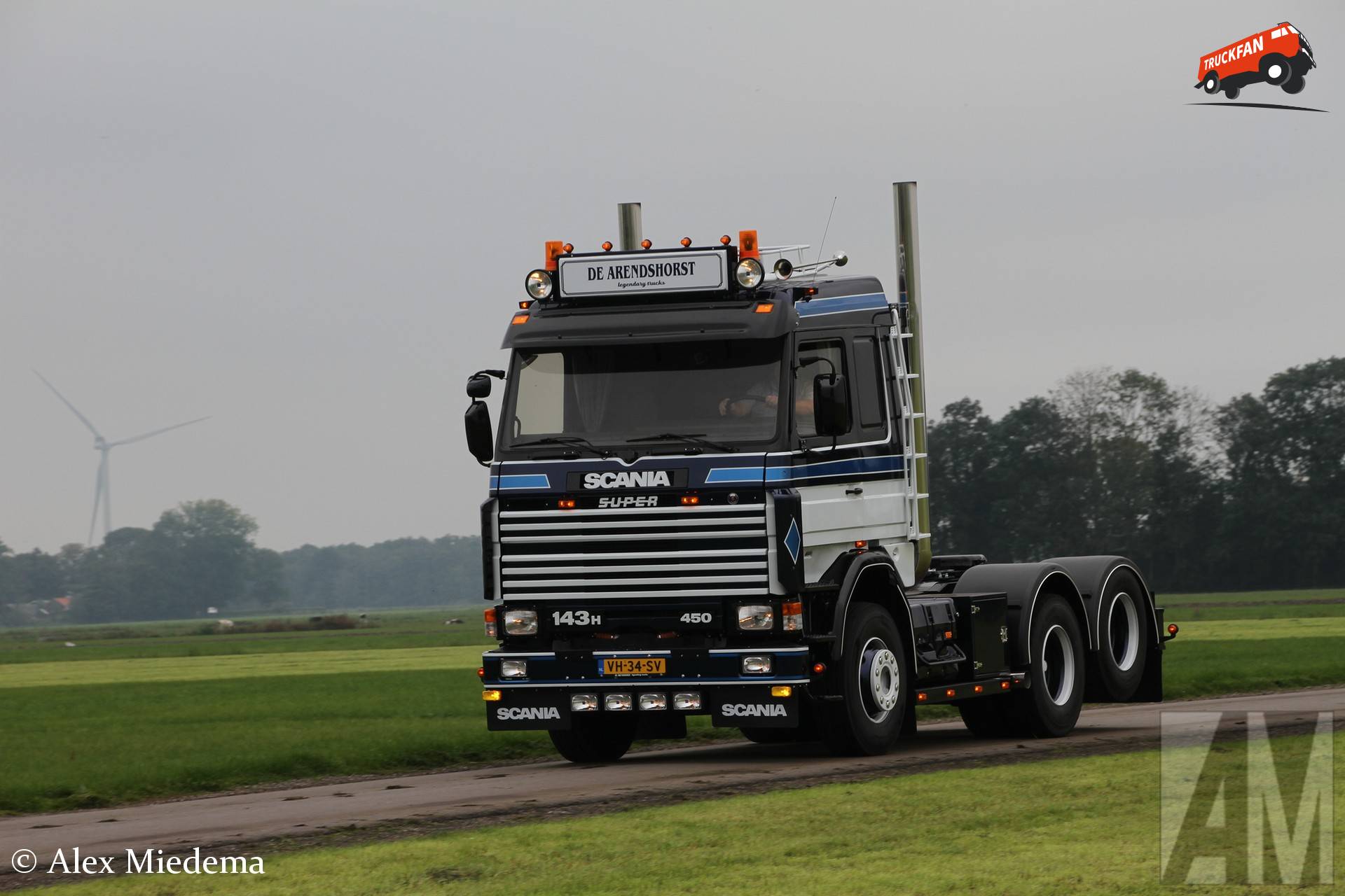 Scania 143