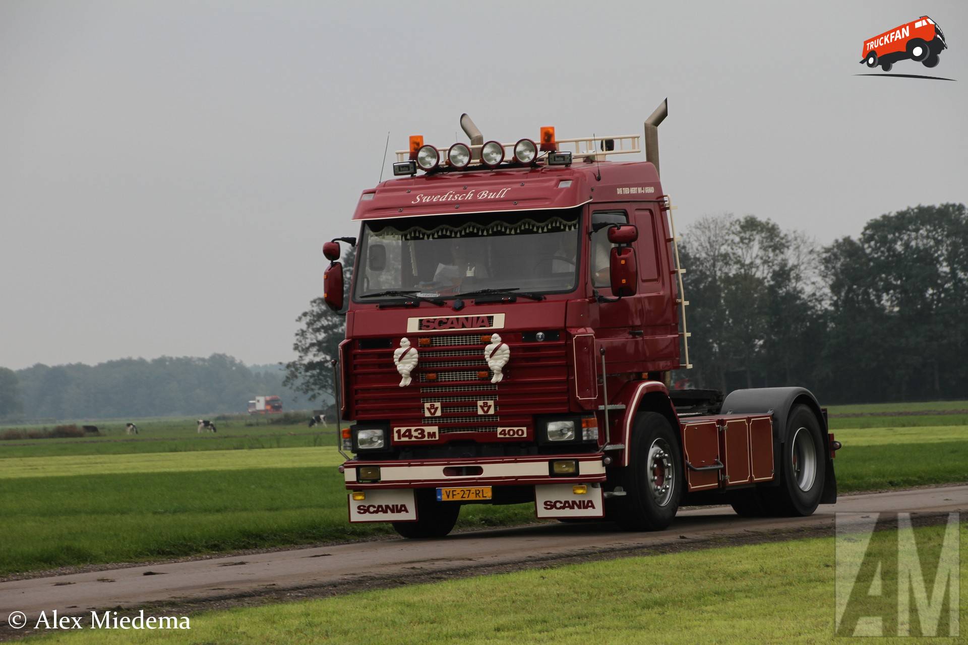 Scania 143