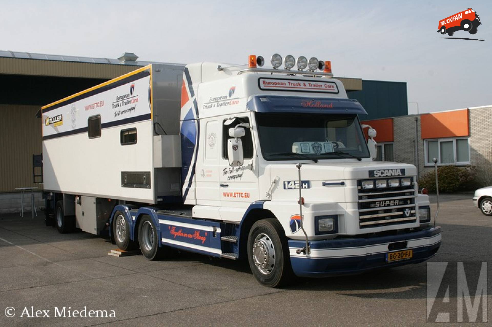 Scania T142