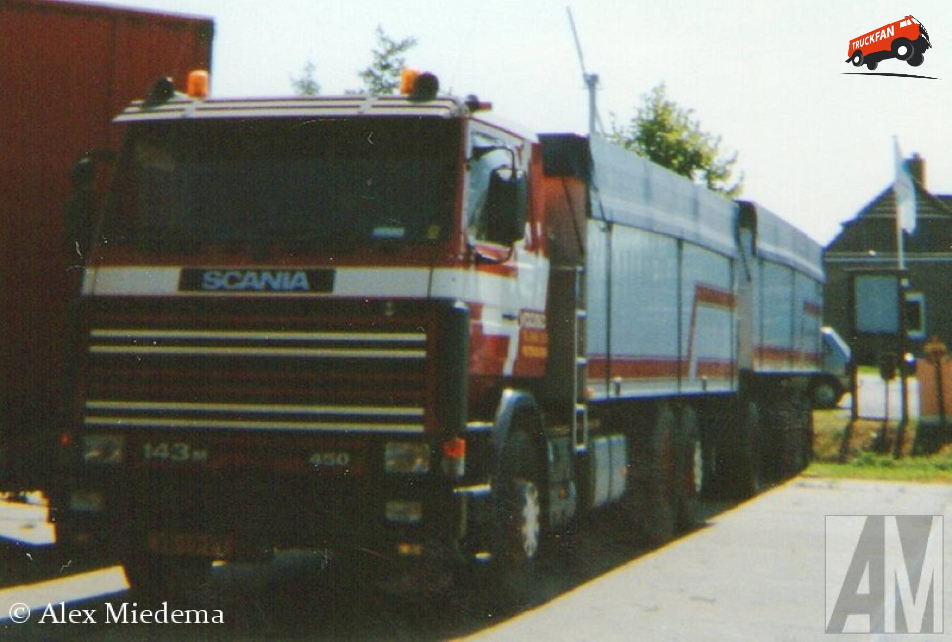 Scania 143