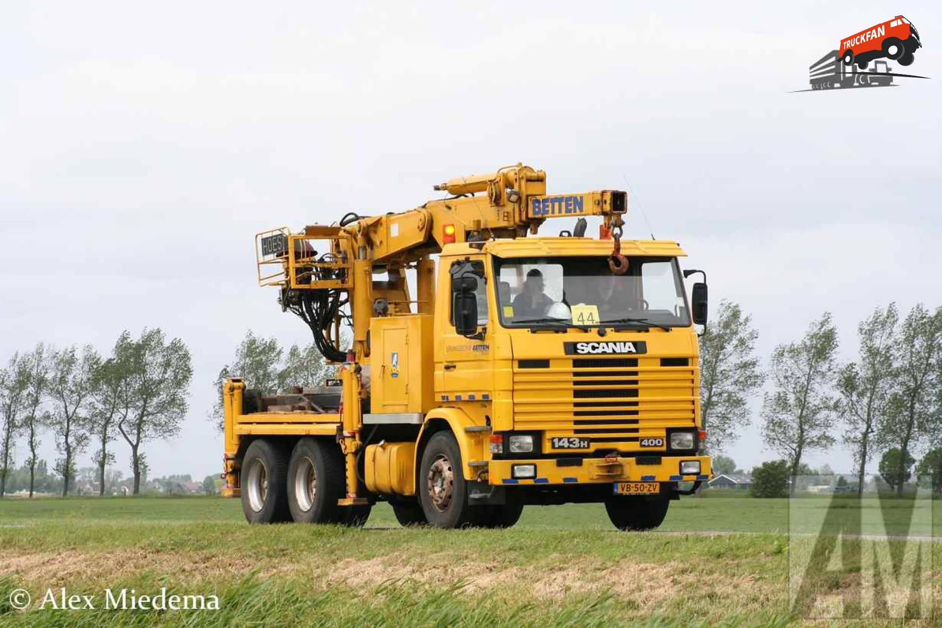 Scania 143