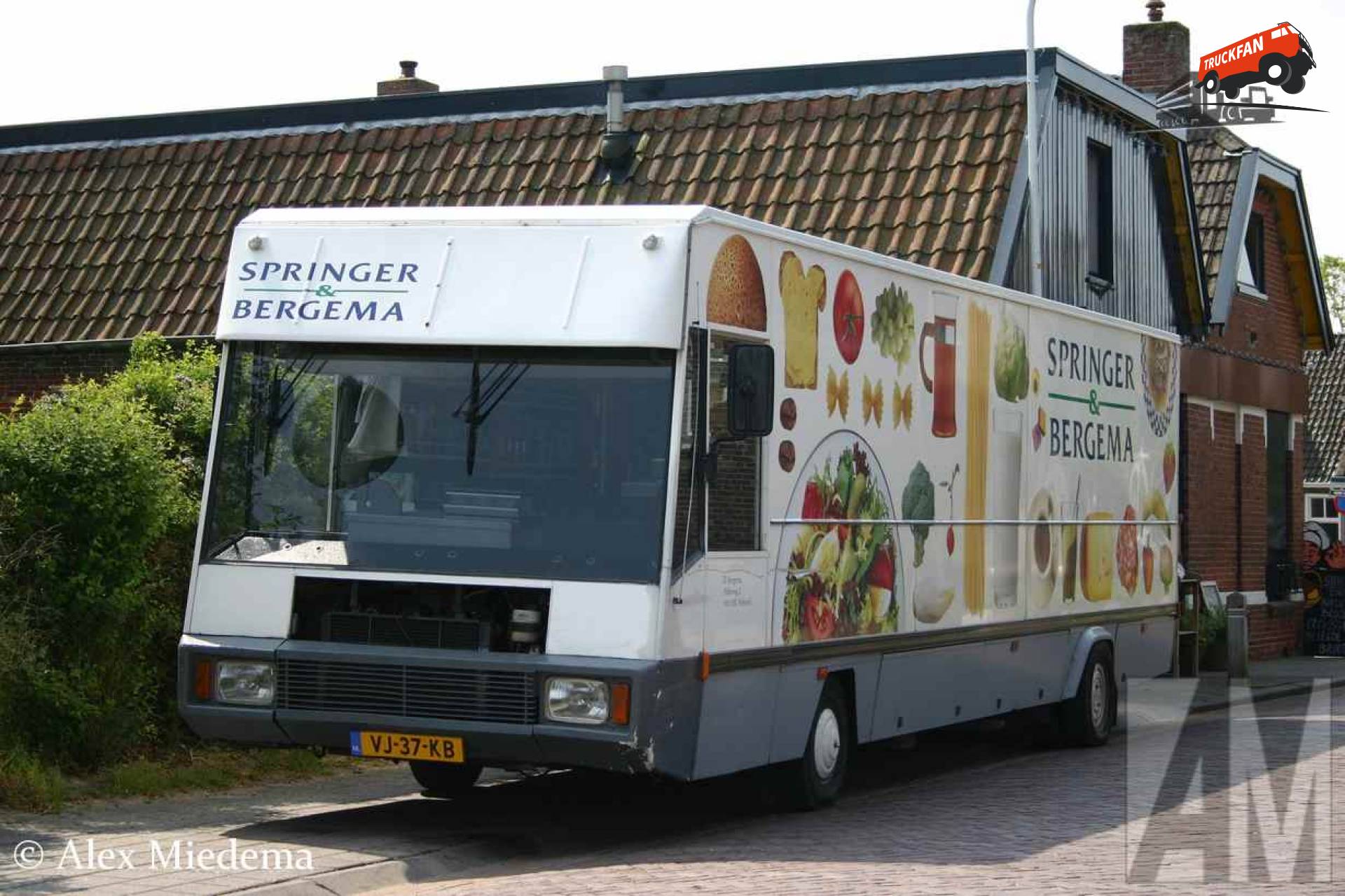 Spijkstaal rijdende winkel