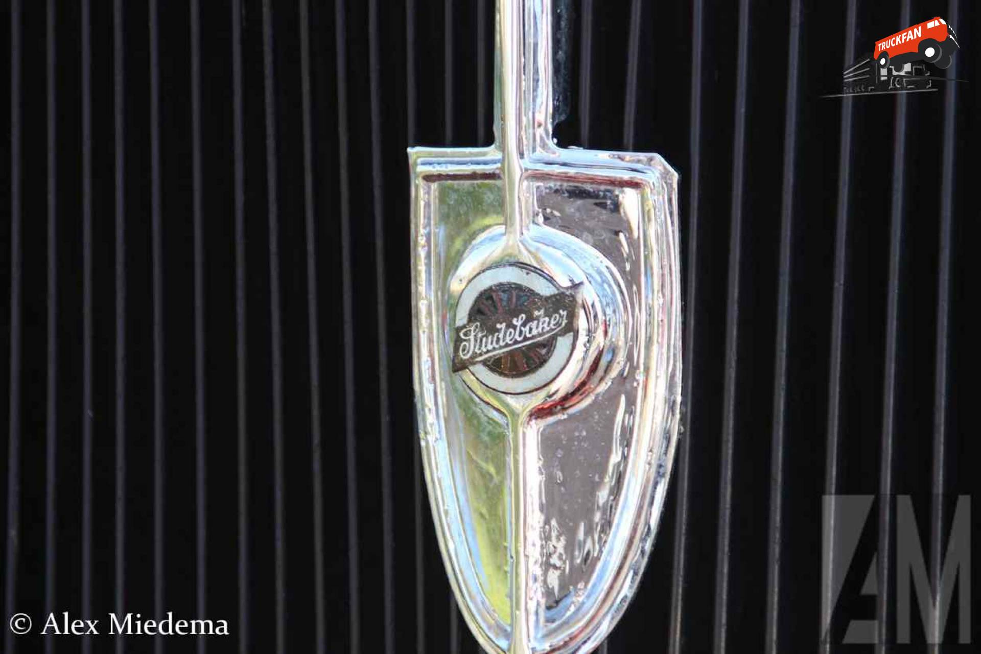 Studebaker logo