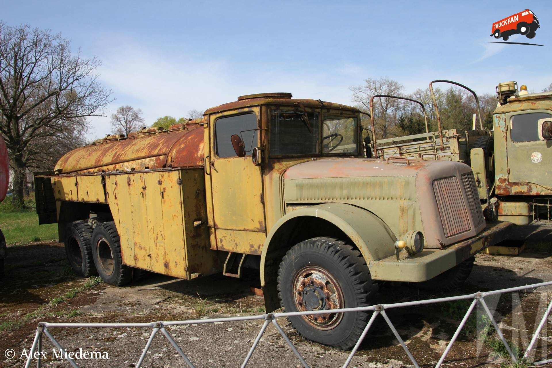 Tatra T111