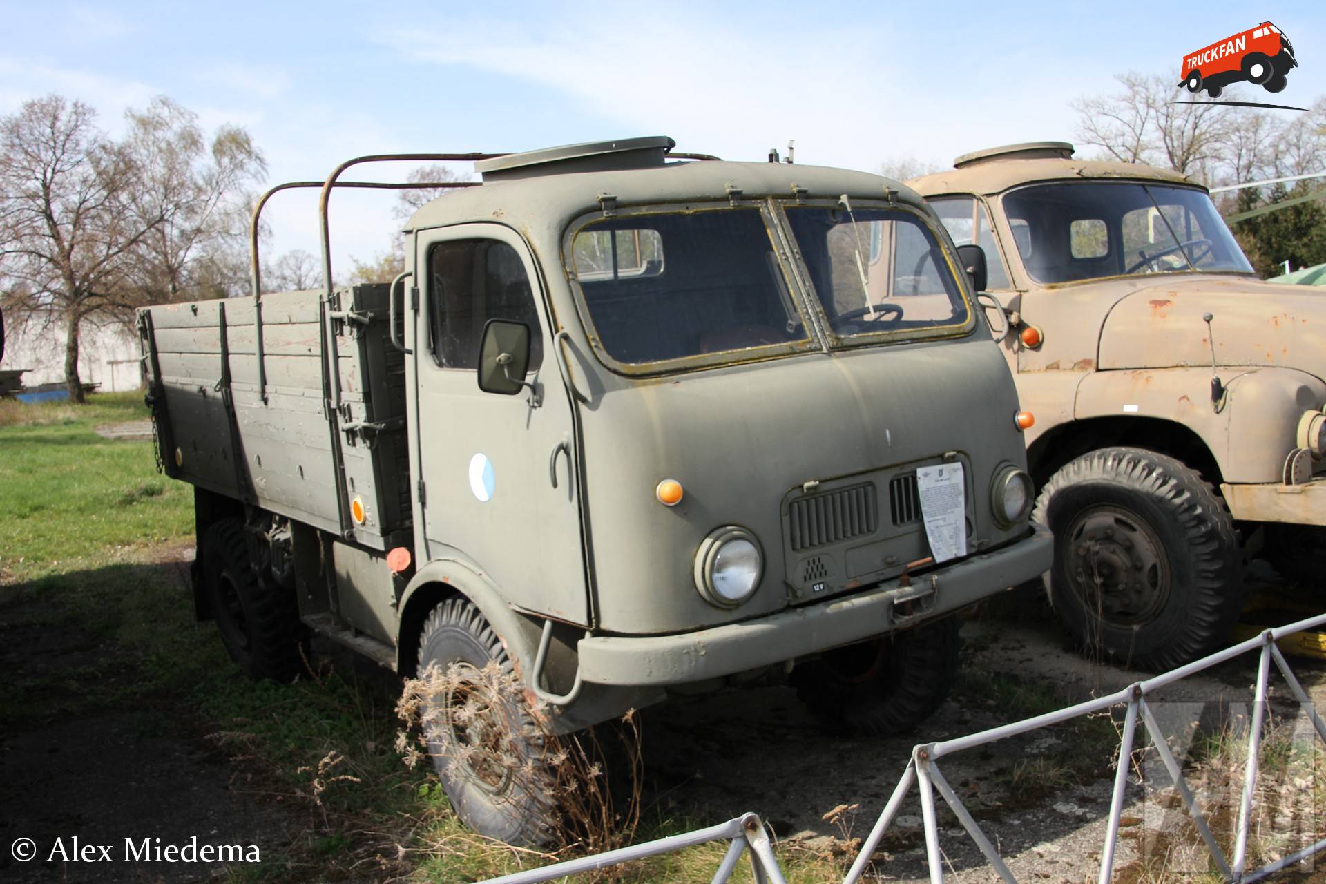 Tatra T805