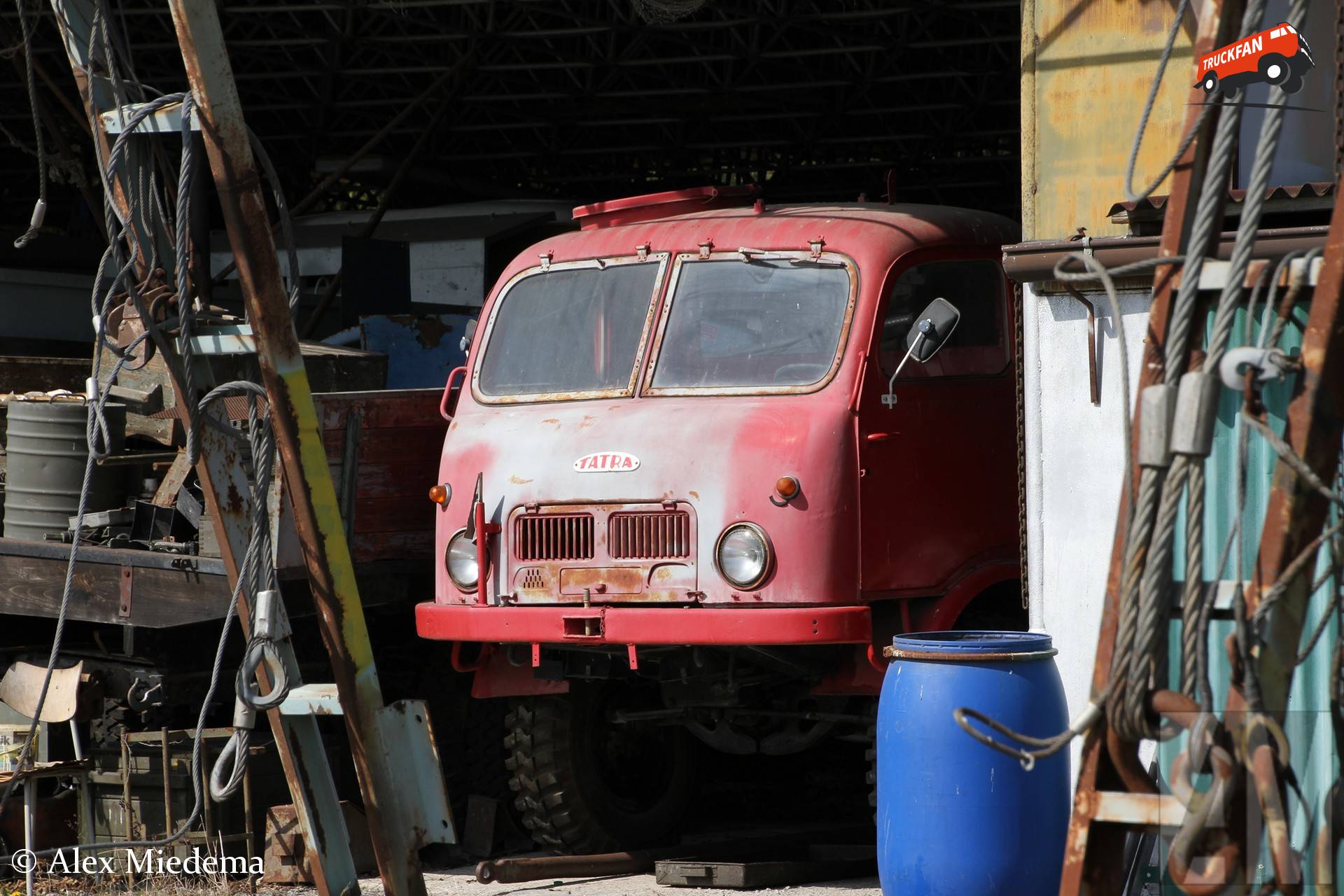 Tatra T805