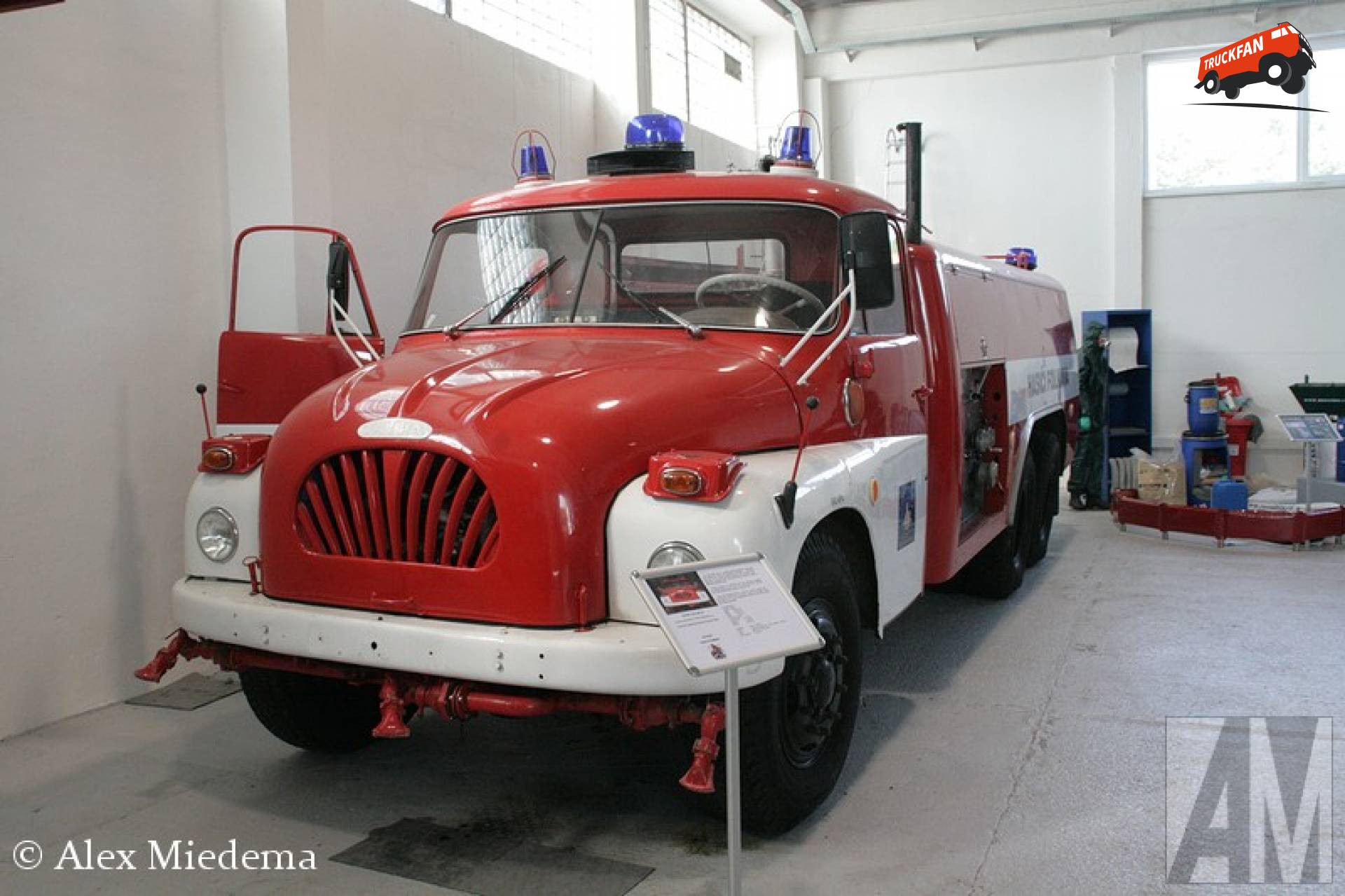 Tatra T138