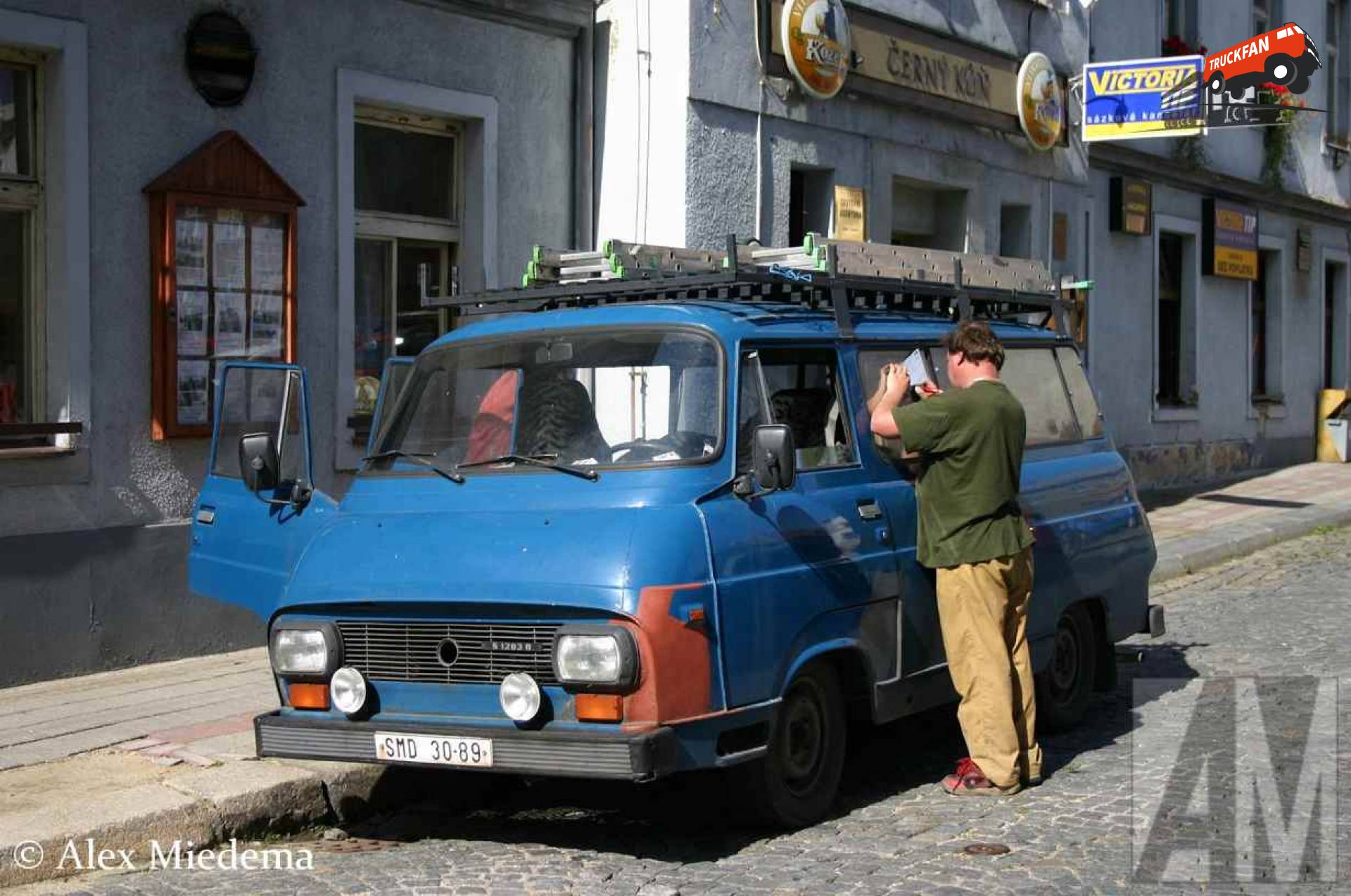 TAZ 1203