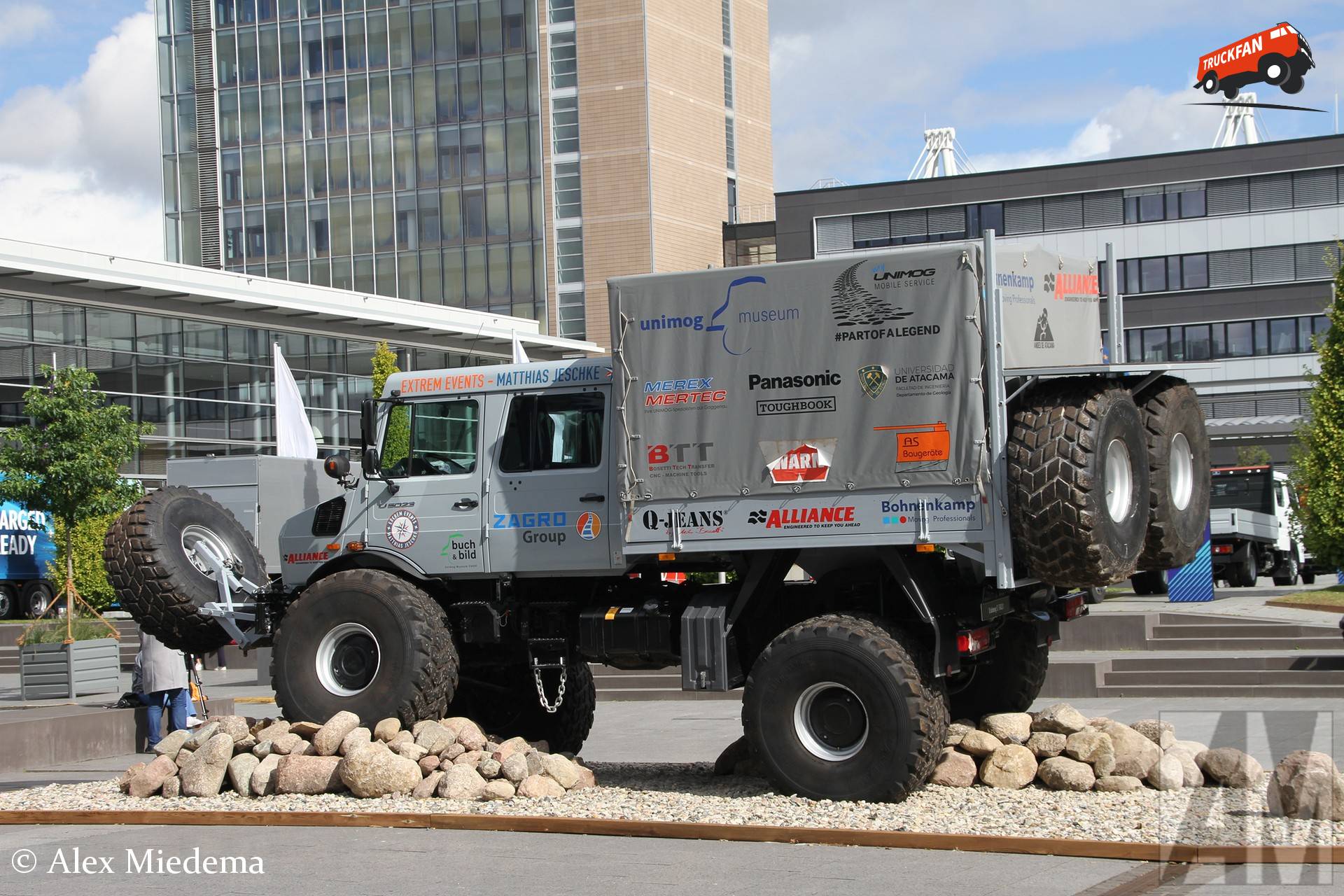 Unimog U5023