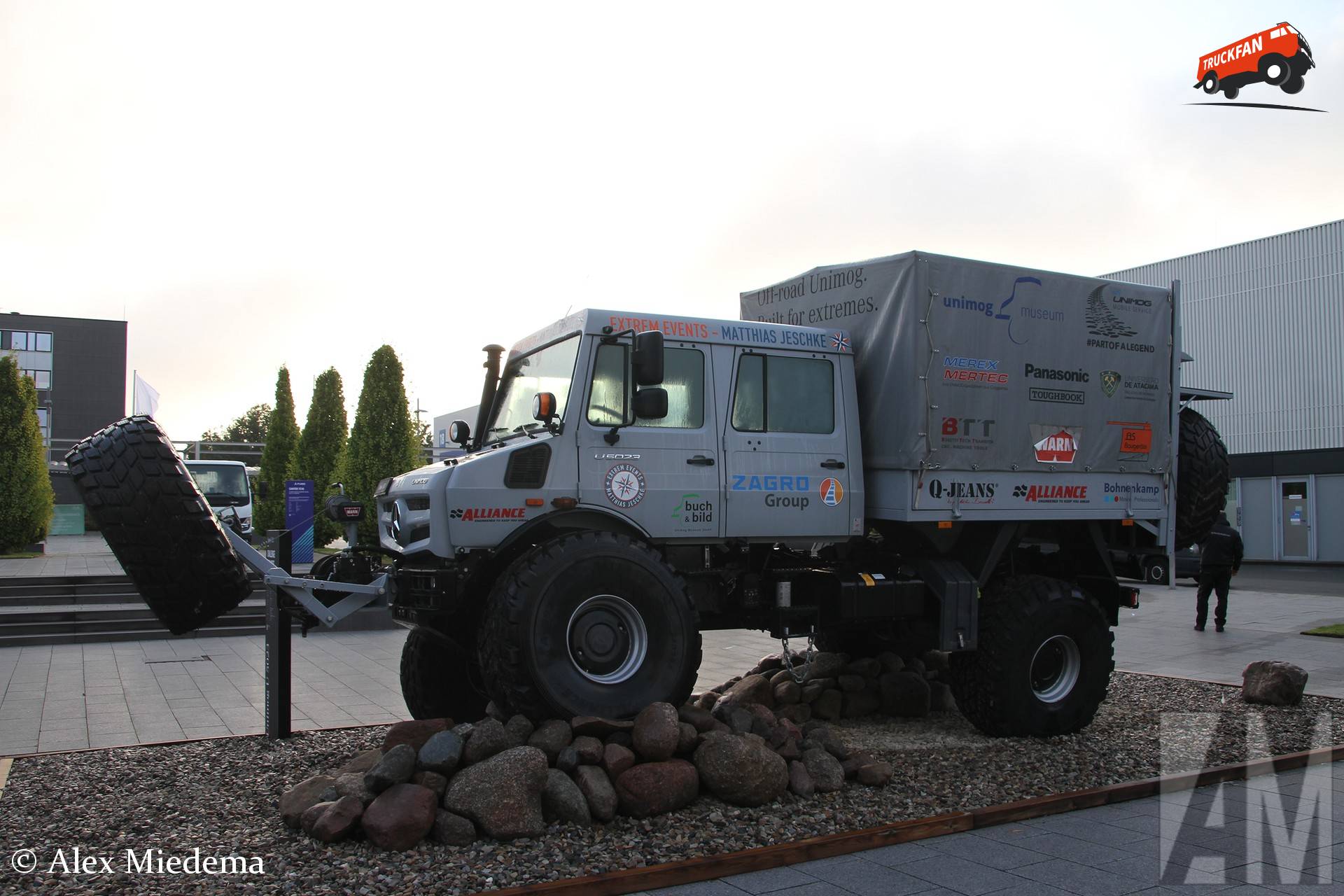 Unimog U5023