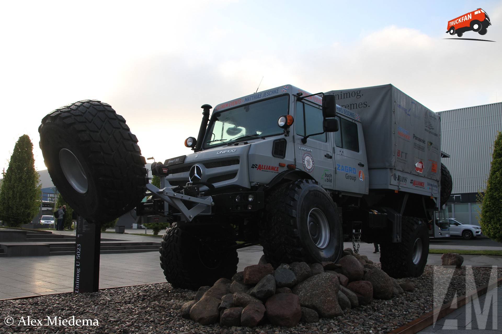 Unimog U5023