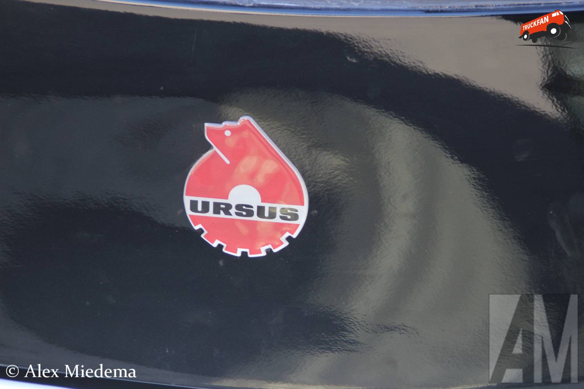 Ursus Logo