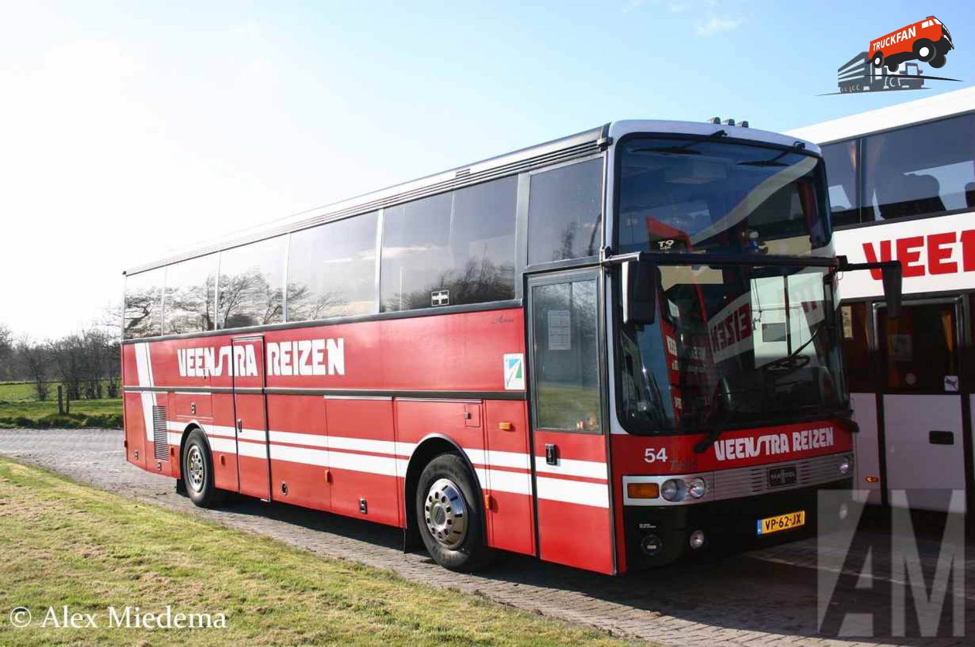 Van Hool T815