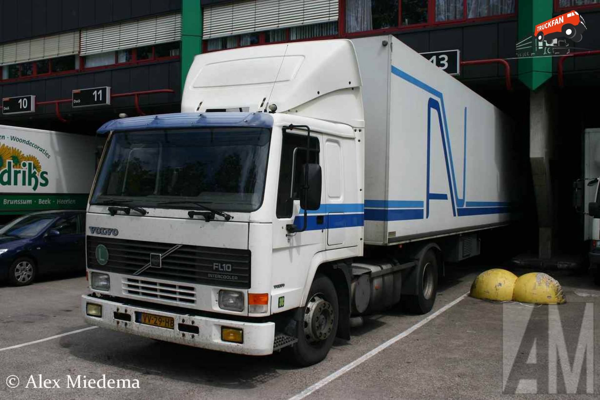 Volvo FL10