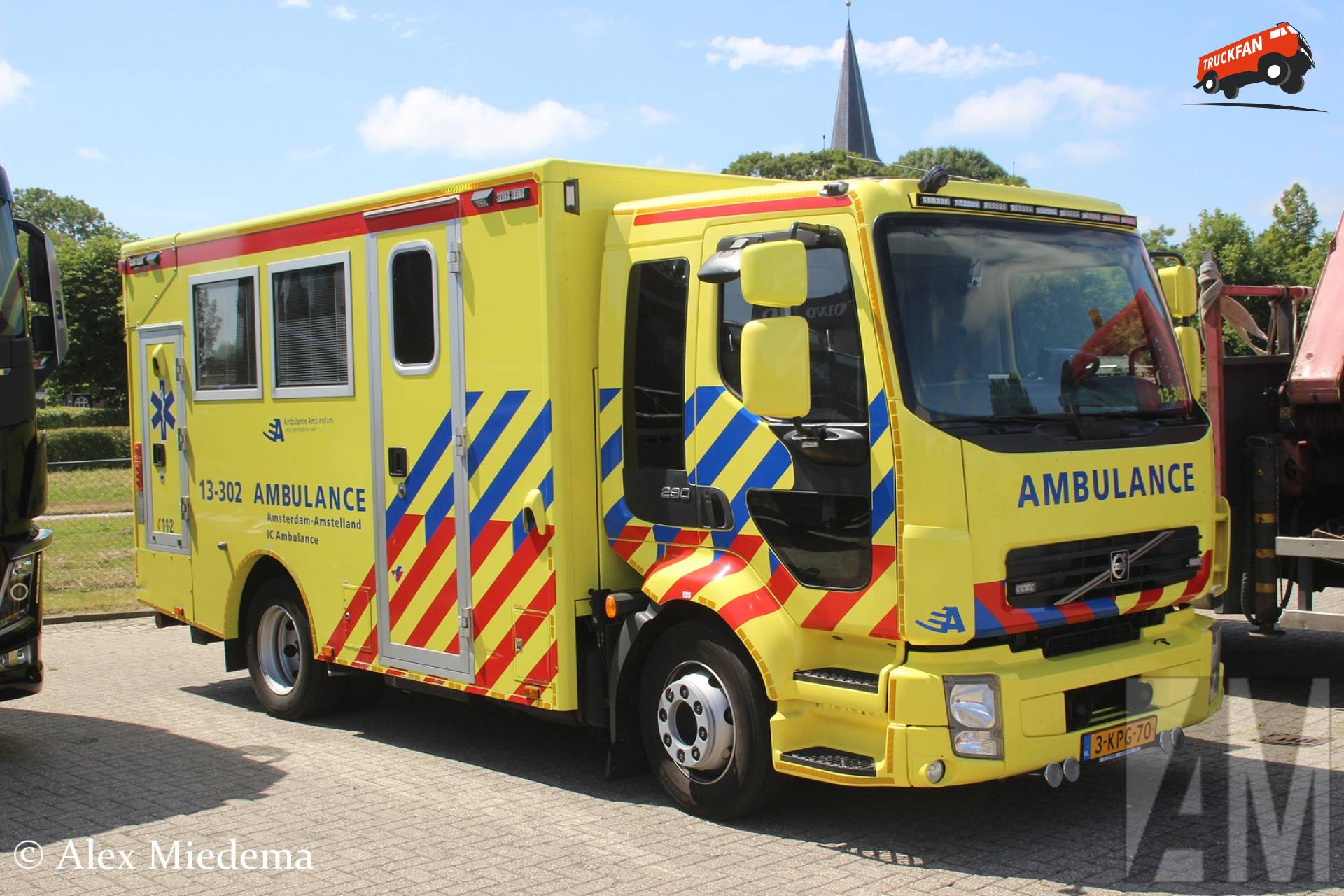 Volvo FL 2nd gen ambulance truck