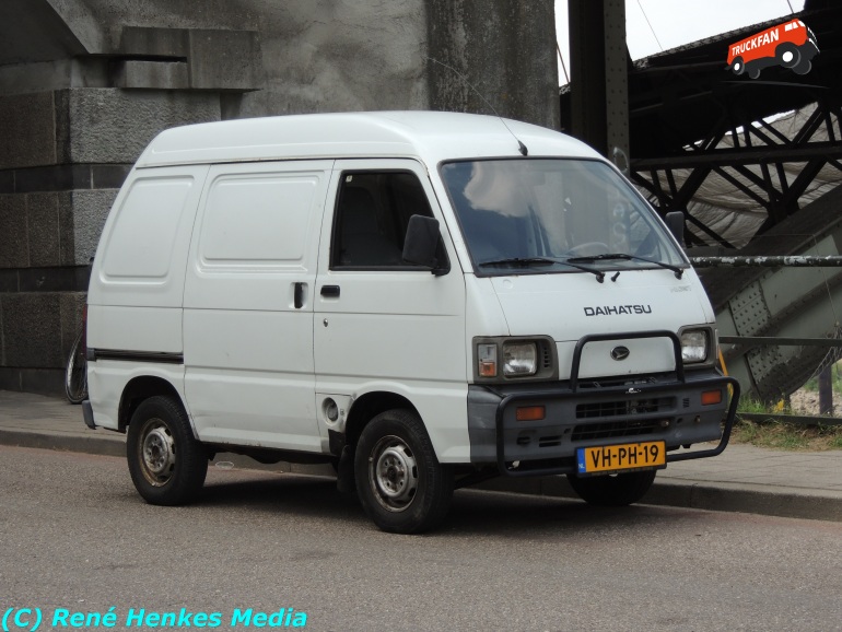 Daihatsu hijet фото