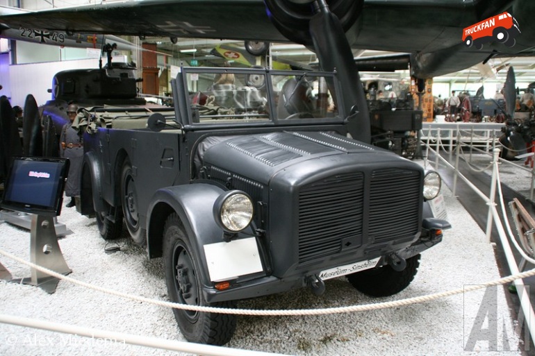 Foto Horch Einheits-PKW KFZ 18 #1030986 - TruckFan