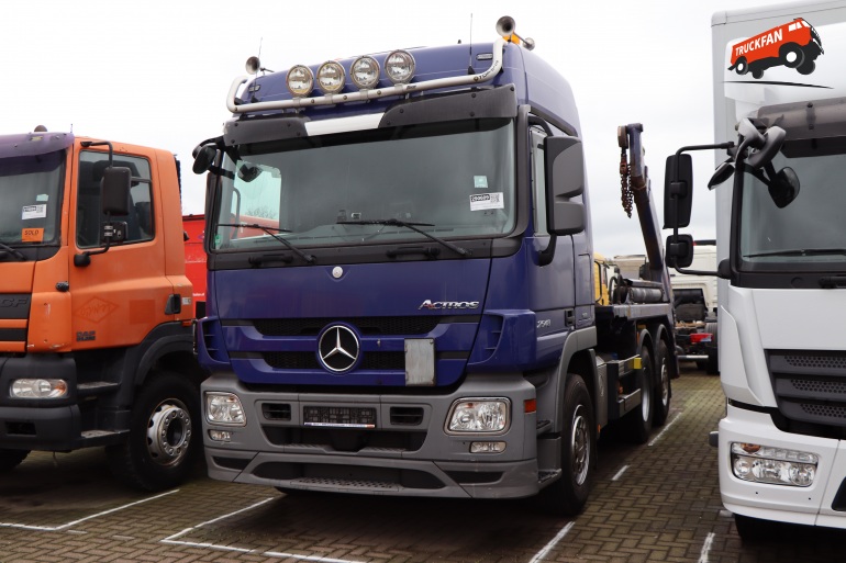 Foto Mercedes-Benz Actros MP3 #1463795 - TruckFan