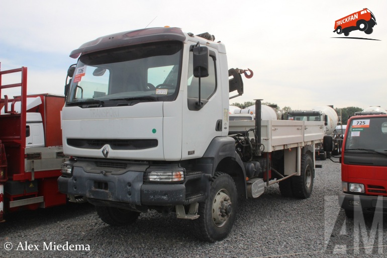 Renault kerax самосвал