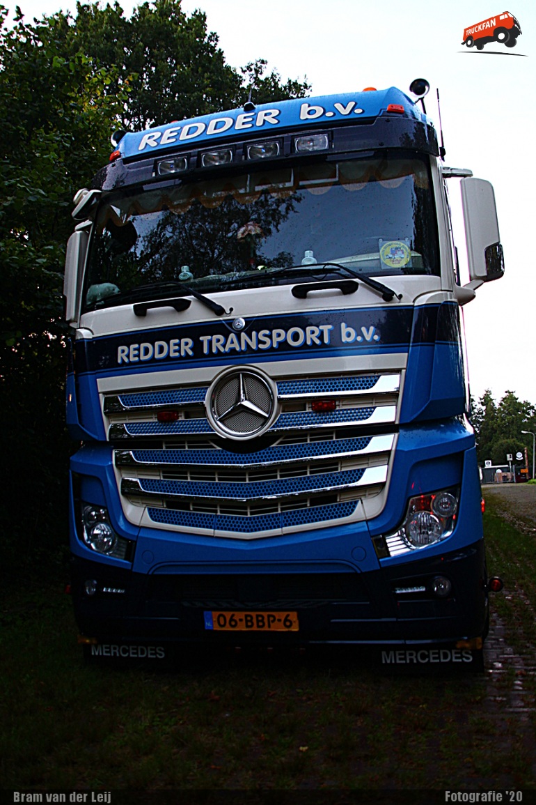 Foto Vrachtwagen Mercedes Van Transportbedrijf Redder Staphorst B.V ...